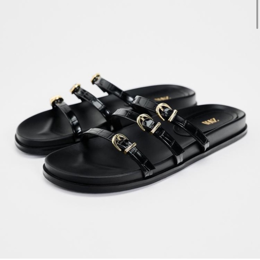 ZARA BUCKLED STRAP SANDALS